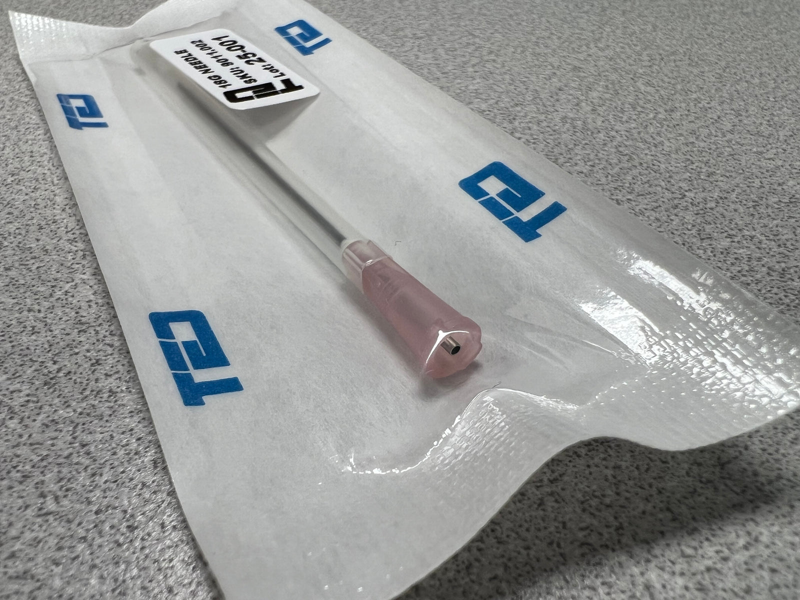 Needle for OPU aspiration, 18g, luer slip, 100 / box, each