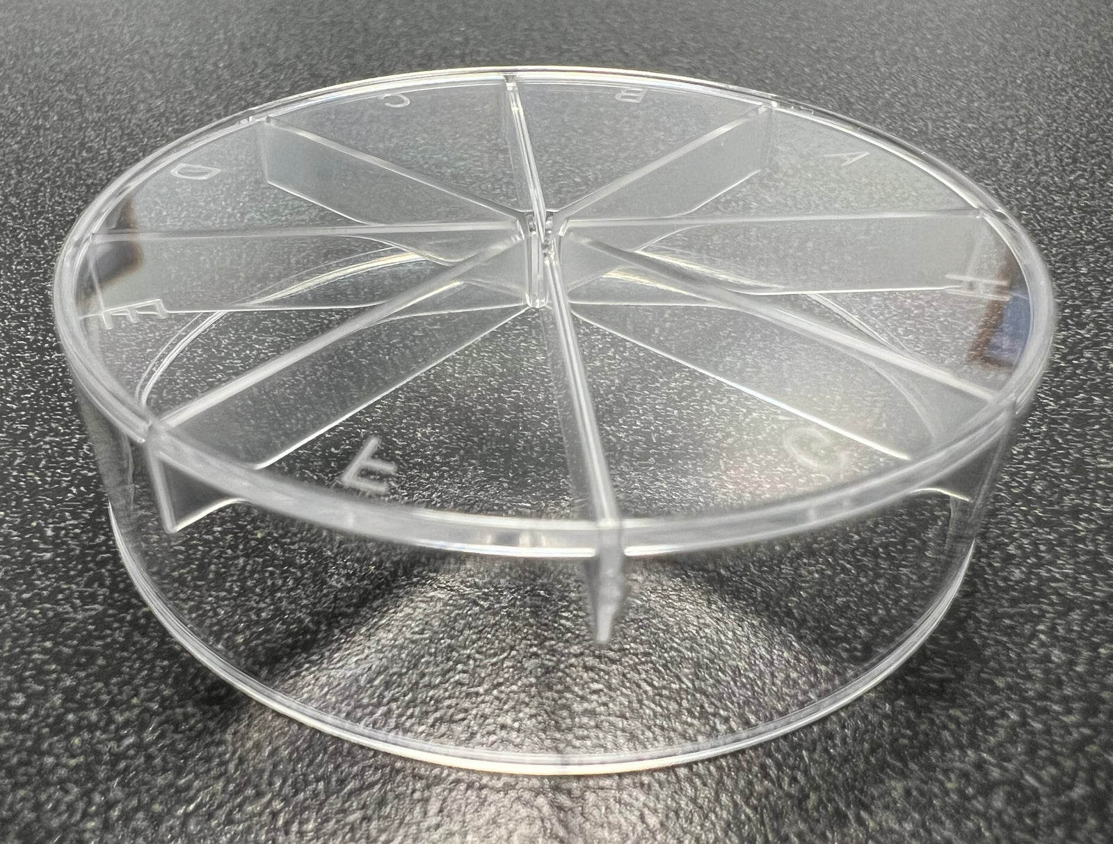 Solution™ Dish with Lid & Micro Stability Ridge, Round, 8 Section, 60x15mm, 10/pk