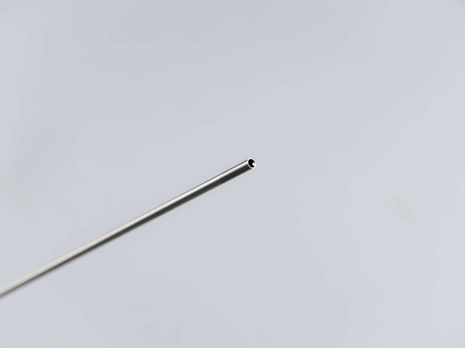 Univ. AI Rod, 18 w/Spiral Hub, for .25cc & 0.5cc Straws, Each